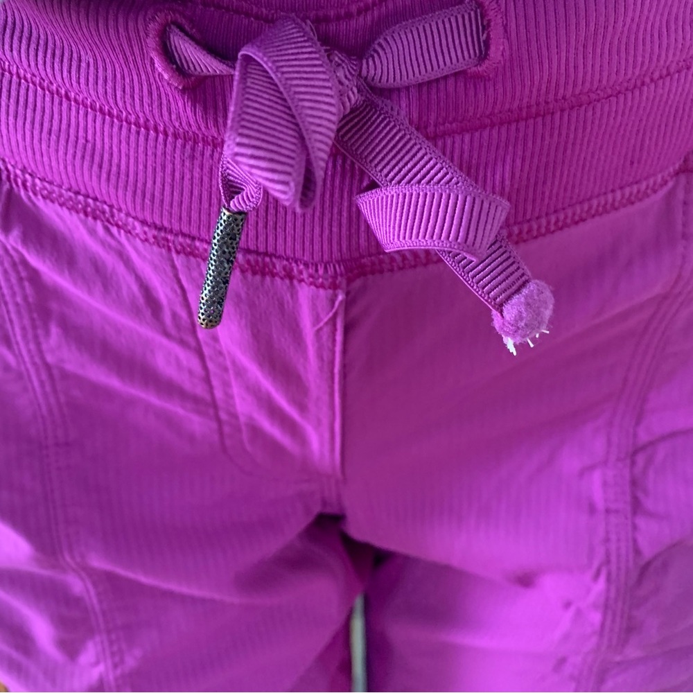 Lululemon joggers fuchsia size 10